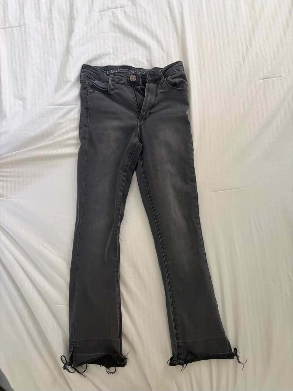 Women’s Charcoal Gray Straight Stretchy Jeans